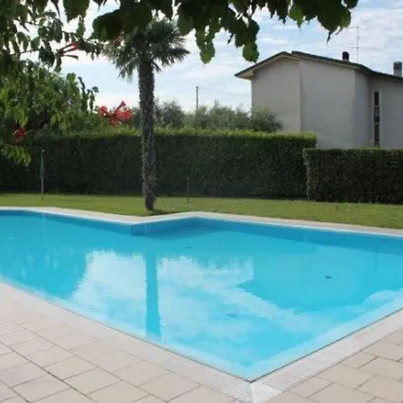 Ferienhaus Newly Renovated Holiday With Scenic Hill-view