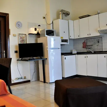 Newly Renovated Holiday With Scenic Hill-view Ferienhaus *