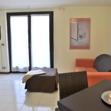 Ferienhaus Newly Renovated Holiday With Scenic Hill-view