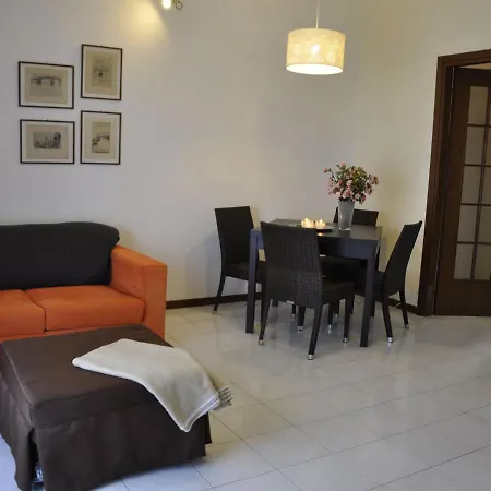 Newly Renovated Holiday With Scenic Hill-view Ferienhaus *