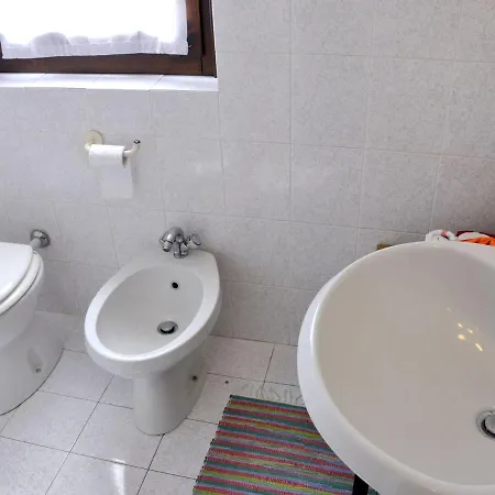 Ferienhaus Newly Renovated Holiday With Scenic Hill-view