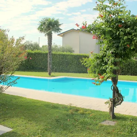 Newly Renovated Holiday With Scenic Hill-view Ferienhaus Lazise
